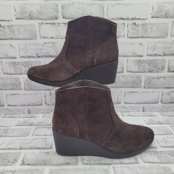 Crocs Brown Suede Wedge Heel Ankle Booties Zip Closure Women's Size 11 - Picture 2 of 8